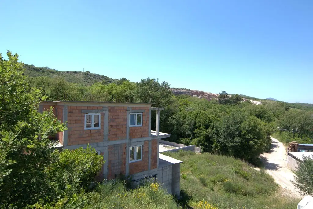 Kuća na placu