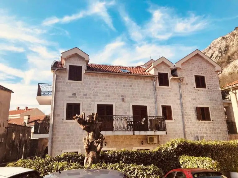 Kamena kuća u Kotoru