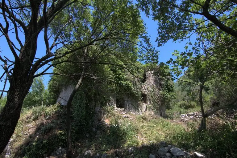 Kućište sa placem na Čelobrdu