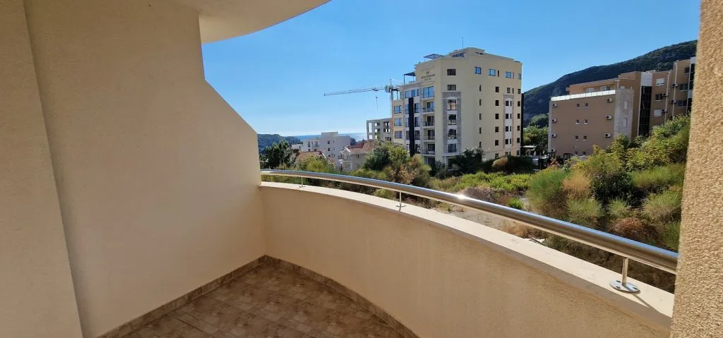 Jednosoban stan 45 m2 u Ivanovićima s pogledom na more