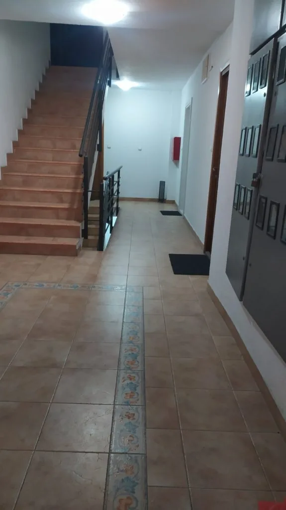 Unutrasnjost zgrade u Gospoštini