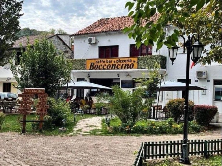 Kuća na prodaju u Virpazaru Kafe