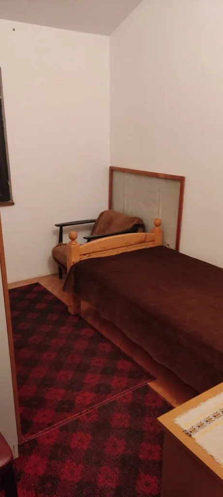 Krevet u spavaćoj sobi za jednu osobu