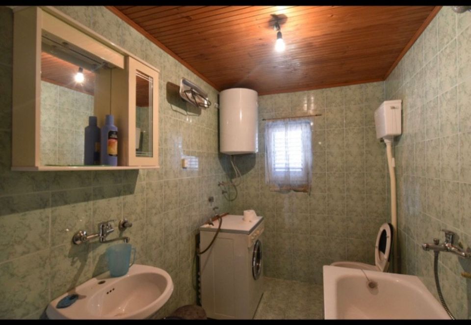 Kupatilo u kući na Cetinju