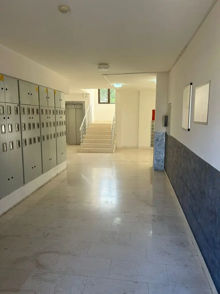 Hodnik urbane zgrade