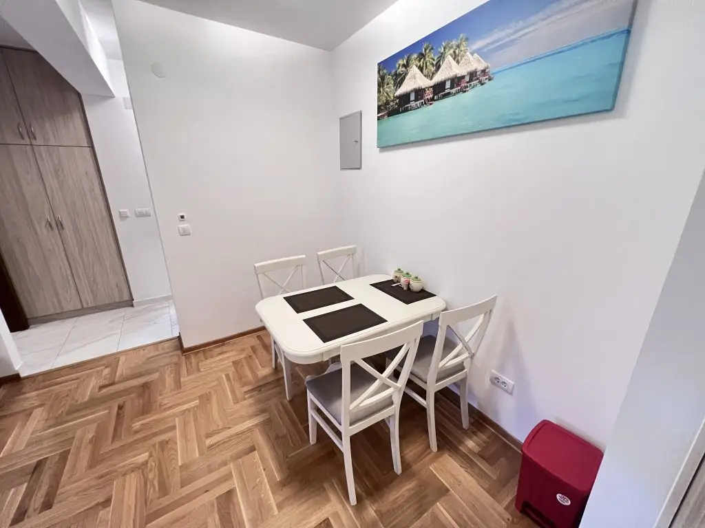 Slika okačena na zidu
