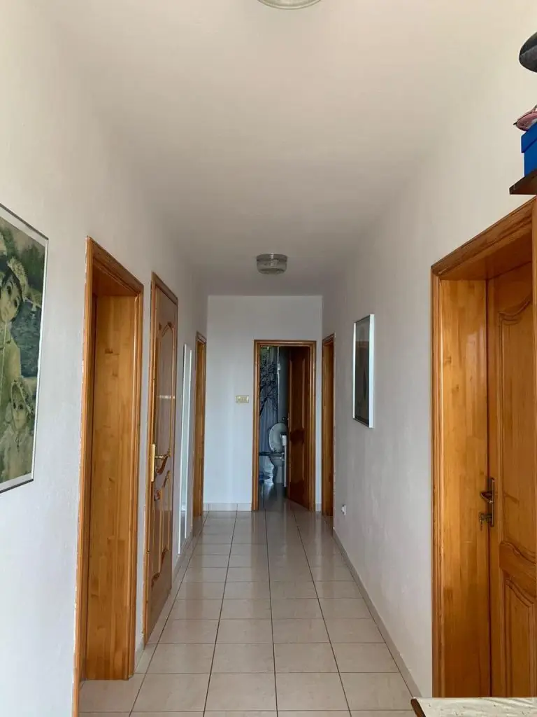 Hodnik kuće u Dobrim vodama