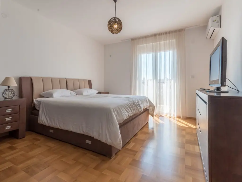 Spavaca soba sa fraancuskim lezajem