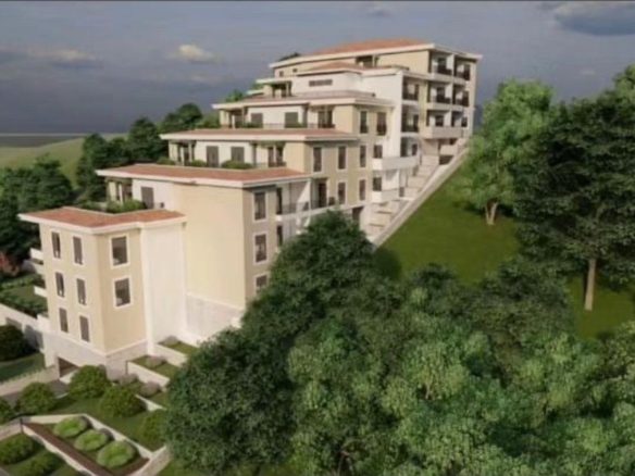 Urbanizovan plac za izgradnju stambene zgrade u Tivtu