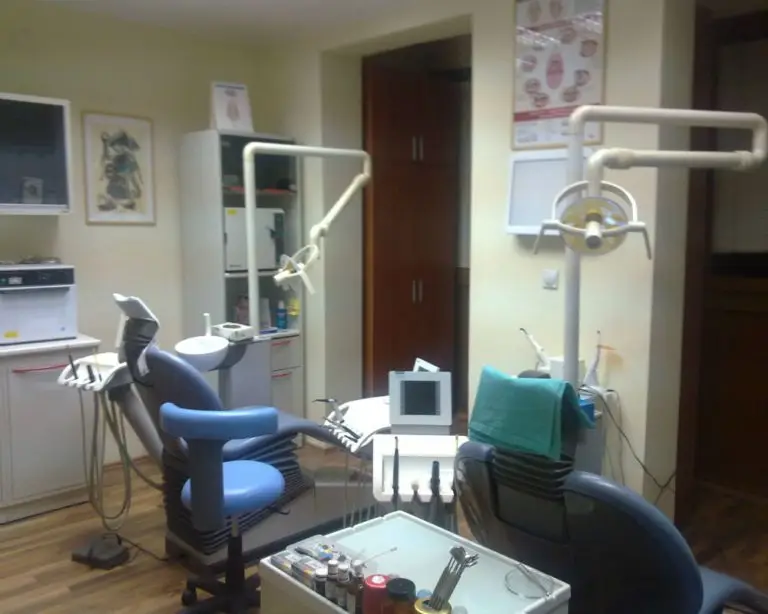 Stomatoloska ordinacija sa uredjajima