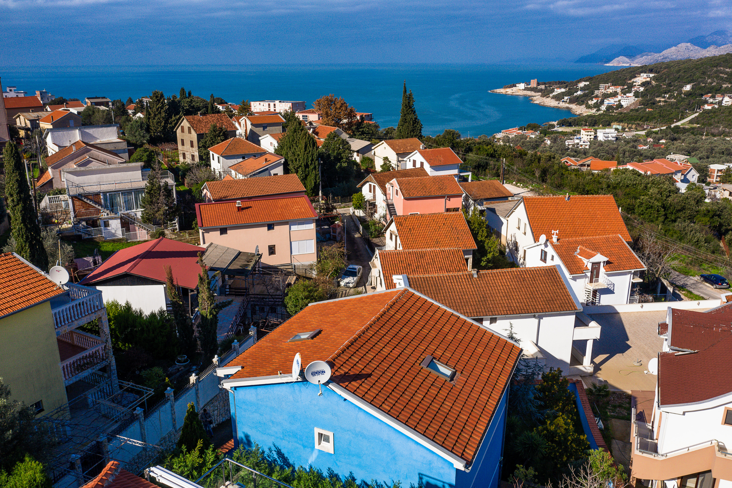 kuća u Crnoj Gori sa pogledom na more