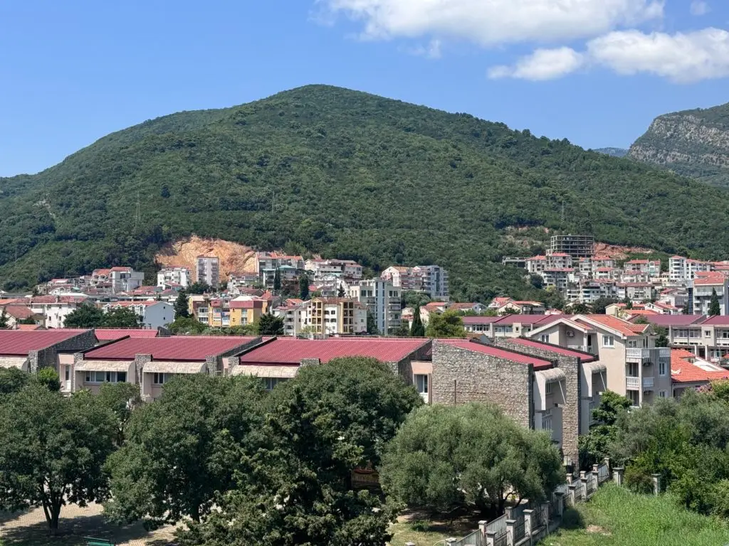 dvosoban stan u Crnoj Gori