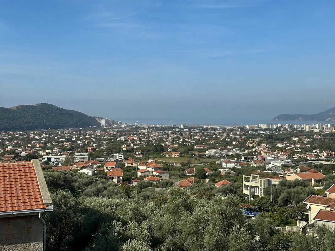 kuća na lokaciji Mirovica