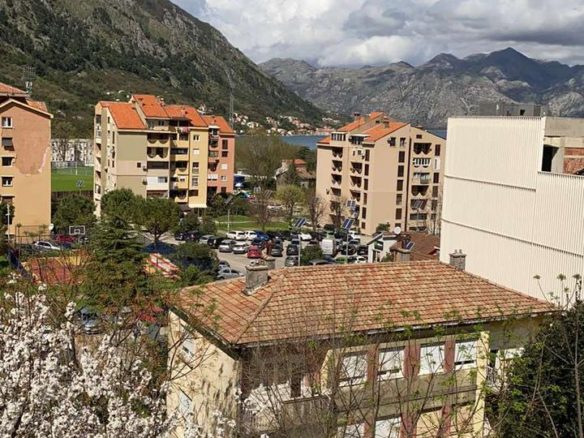 opremljen dvosoban stan sa pogledom na more