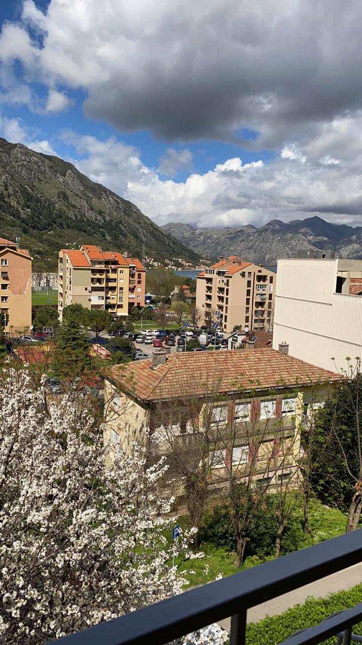 opremljen dvosoban stan sa pogledom na more