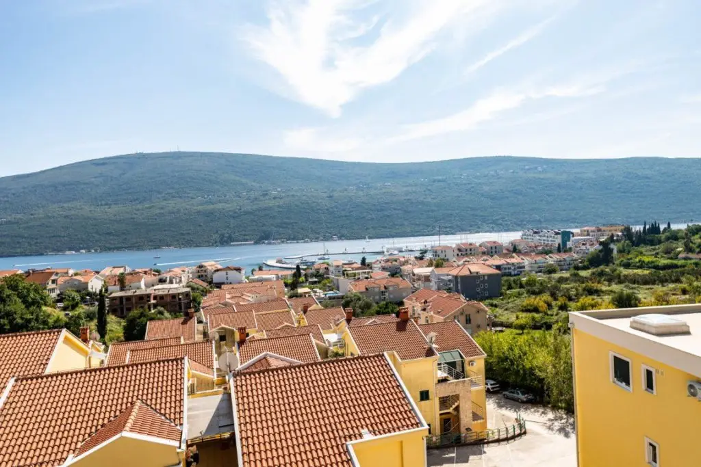 dvosoban stan u Đenovićima