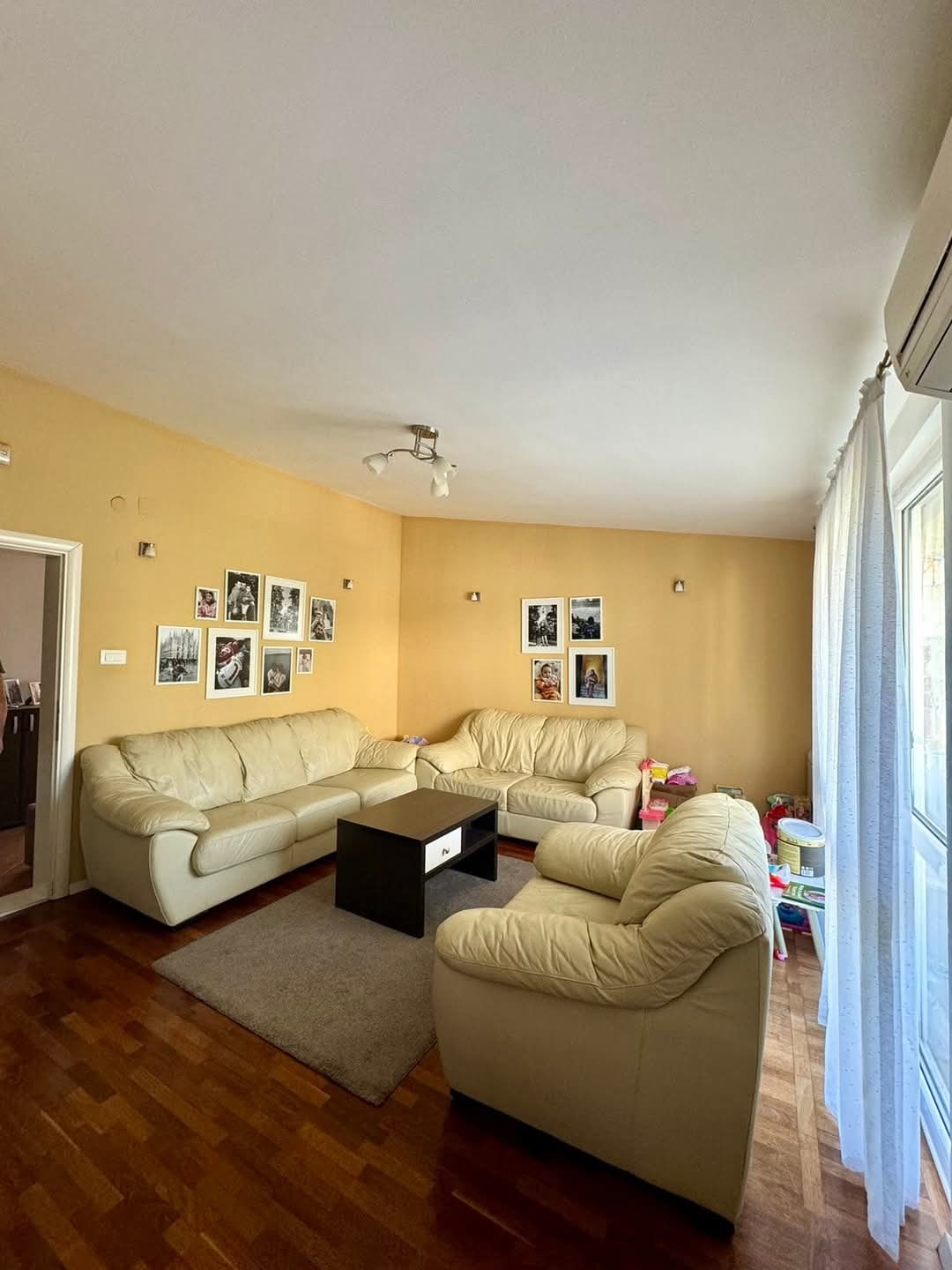 opremljena kuća sa placem