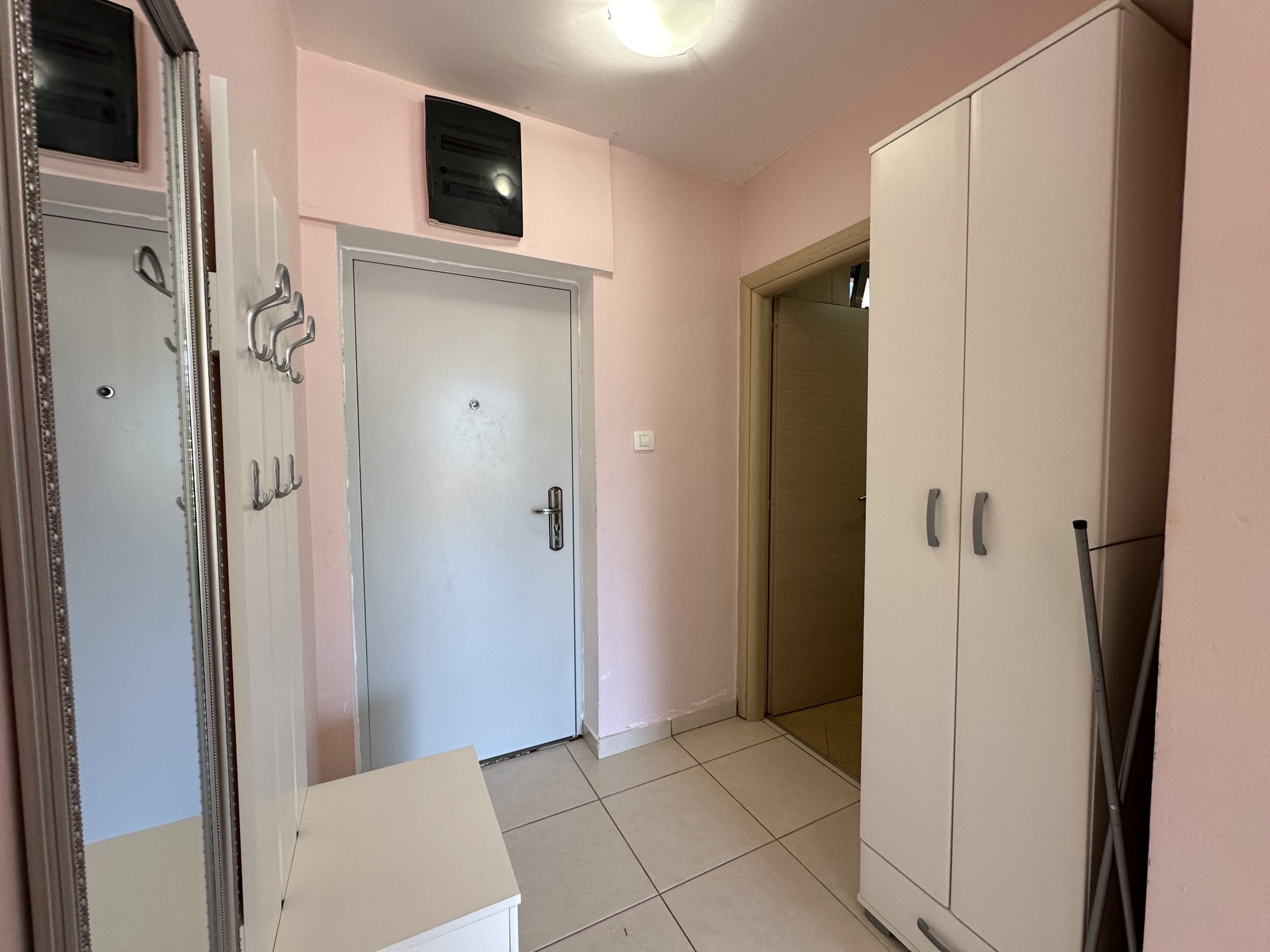 opremljena garsonjera u Bečićima