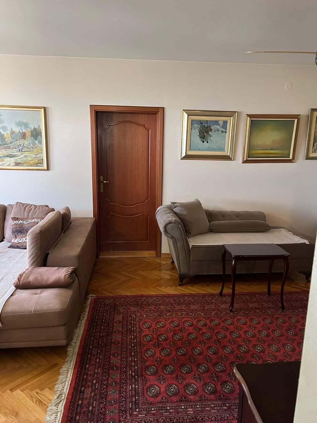 četvorosoban stan u Baru