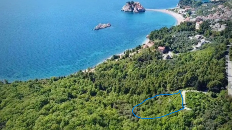 Urbanizovan plac na Crvenoj glavici kod Svetog Stefana